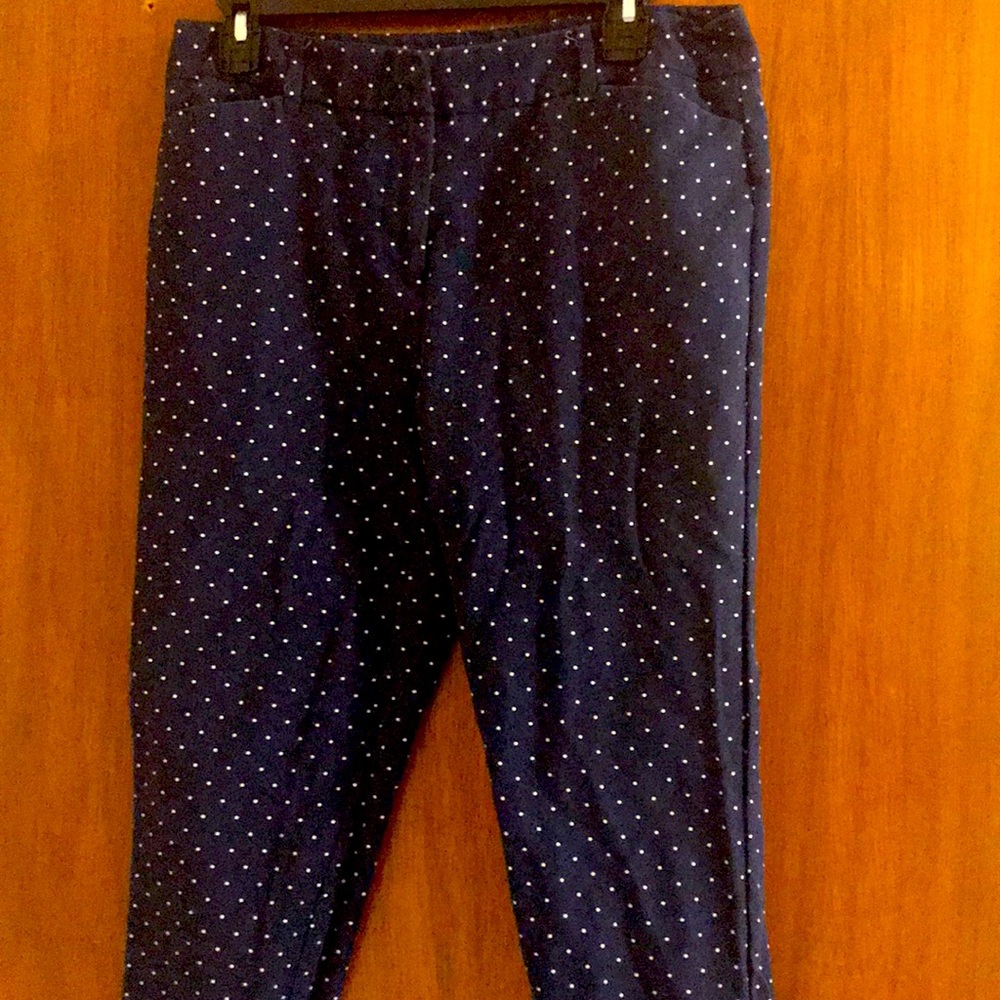 Liz Claiborne blue polka dot capris